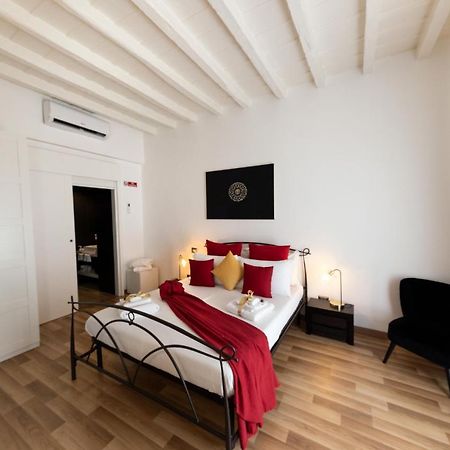 Barcaccia Luxury Suites โรม ภายนอก รูปภาพ