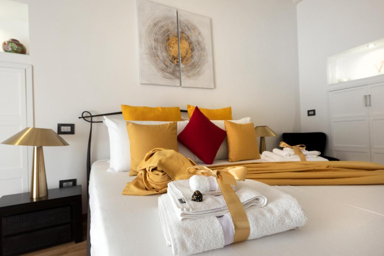 Barcaccia Luxury Suites โรม ภายนอก รูปภาพ