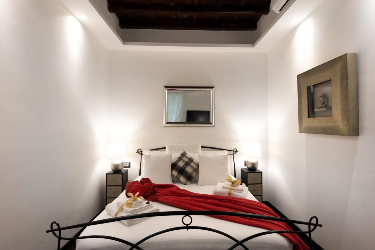 Barcaccia Luxury Suites โรม ภายนอก รูปภาพ