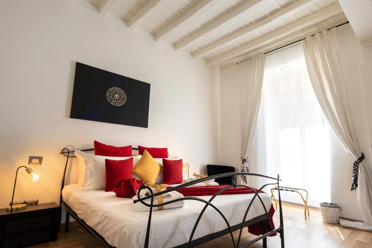 Barcaccia Luxury Suites โรม ภายนอก รูปภาพ