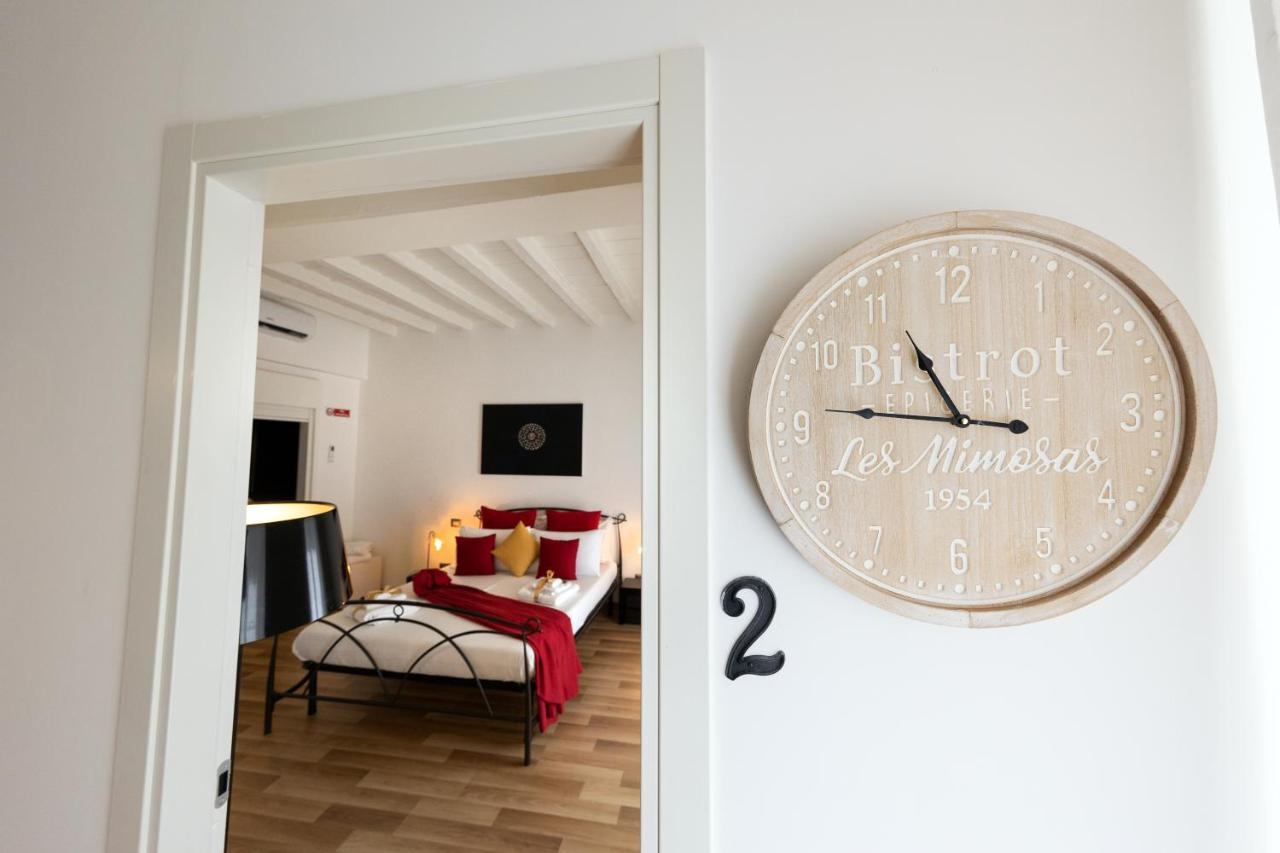 Barcaccia Luxury Suites โรม ภายนอก รูปภาพ