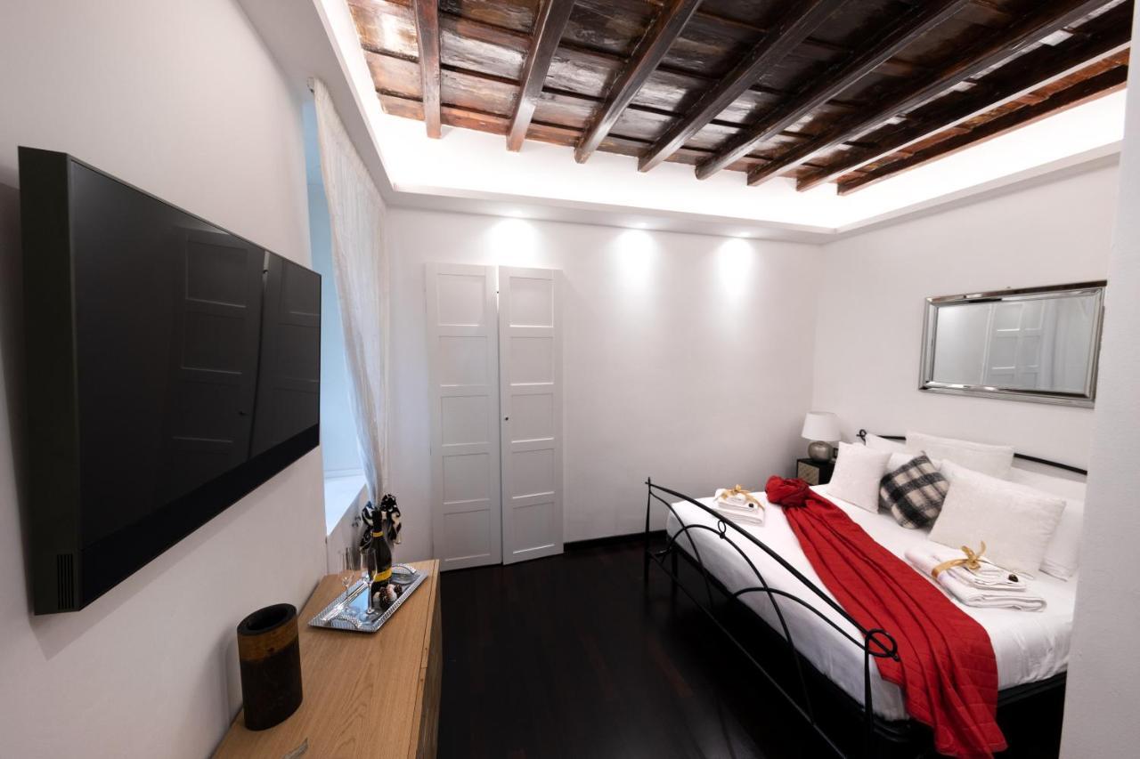 Barcaccia Luxury Suites โรม ภายนอก รูปภาพ