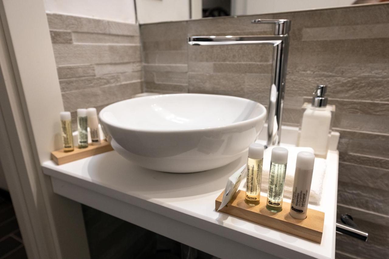 Barcaccia Luxury Suites โรม ภายนอก รูปภาพ